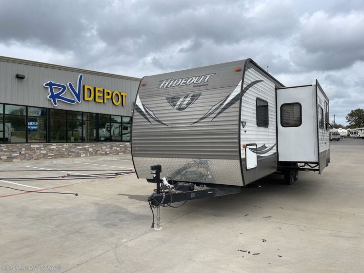 Used 2015 Keystone Hideout 29BHS available in Cleburne, Texas