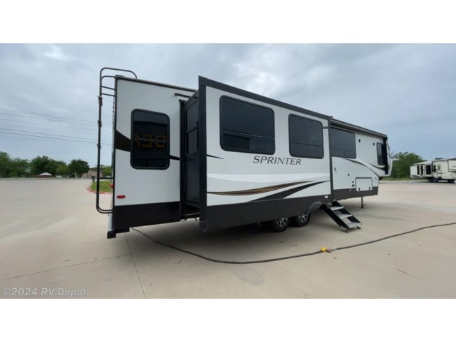 2021 Keystone Sprinter 3590LFT - Used Fifth Wheel For Sale by RV Depot in Cleburne , Texas