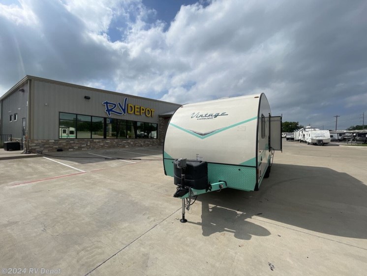 Used 2022 Gulf Stream Vintage Cruiser 23RS available in Cleburne, Texas