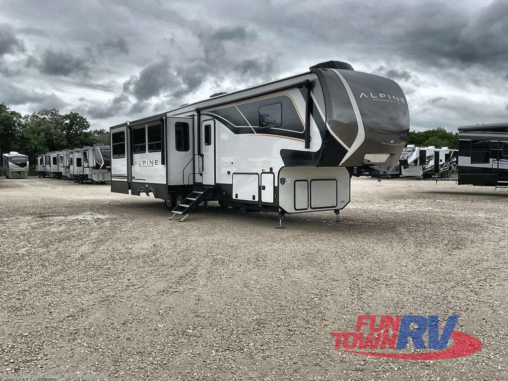 Email now about this 2025 Keystone Alpine Avalanche Edition 366LS! New 2025 Keystone Alpine Avalanche Edition 366LS available in Fairfield, Texas