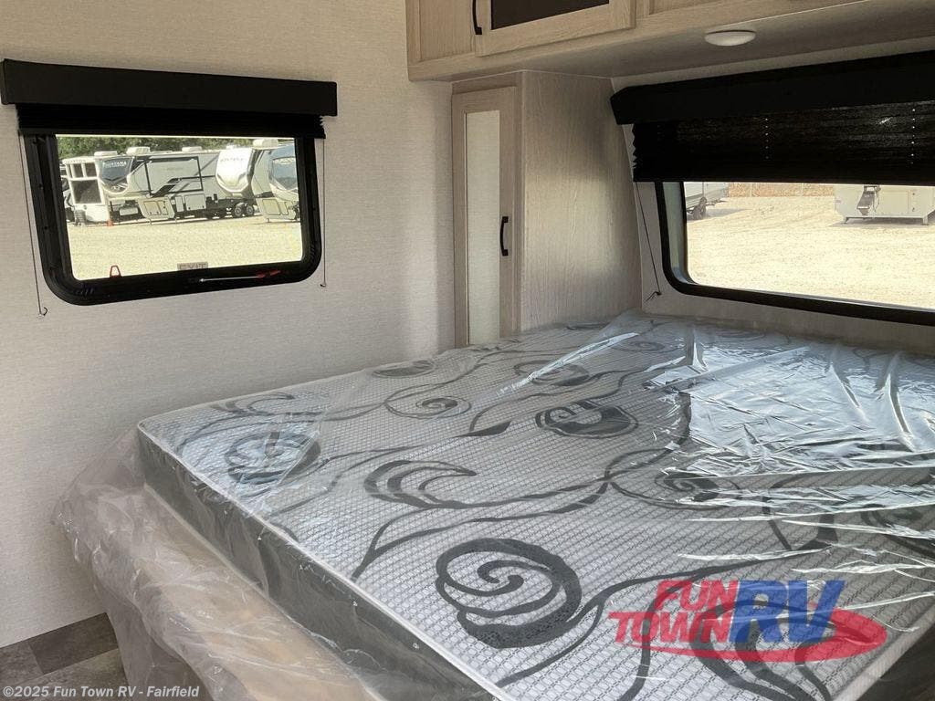Contact us now about this 2023 Coachmen Apex Nano 208BHS! 2023 Apex Nano 208BHS by Coachmen from Fun Town RV - Fairfield in Fairfield, Texas