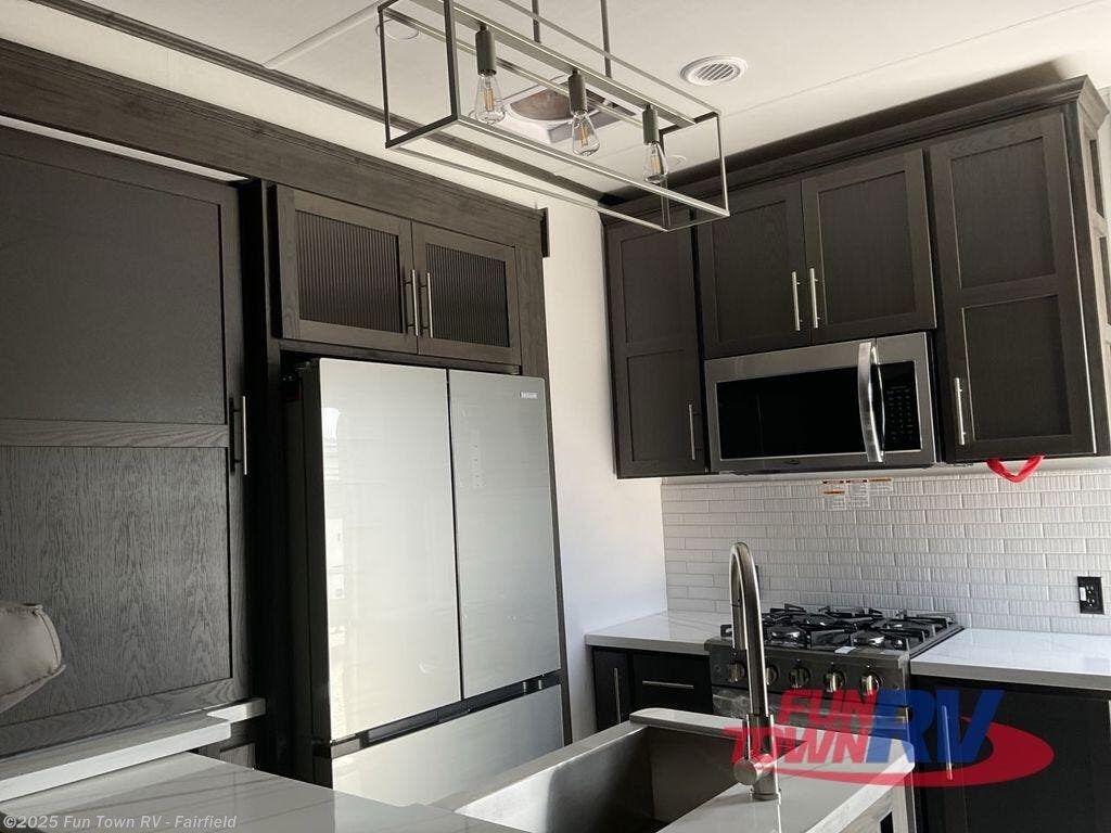 New 2025 Keystone Fuzion 440 available in Fairfield, Texas