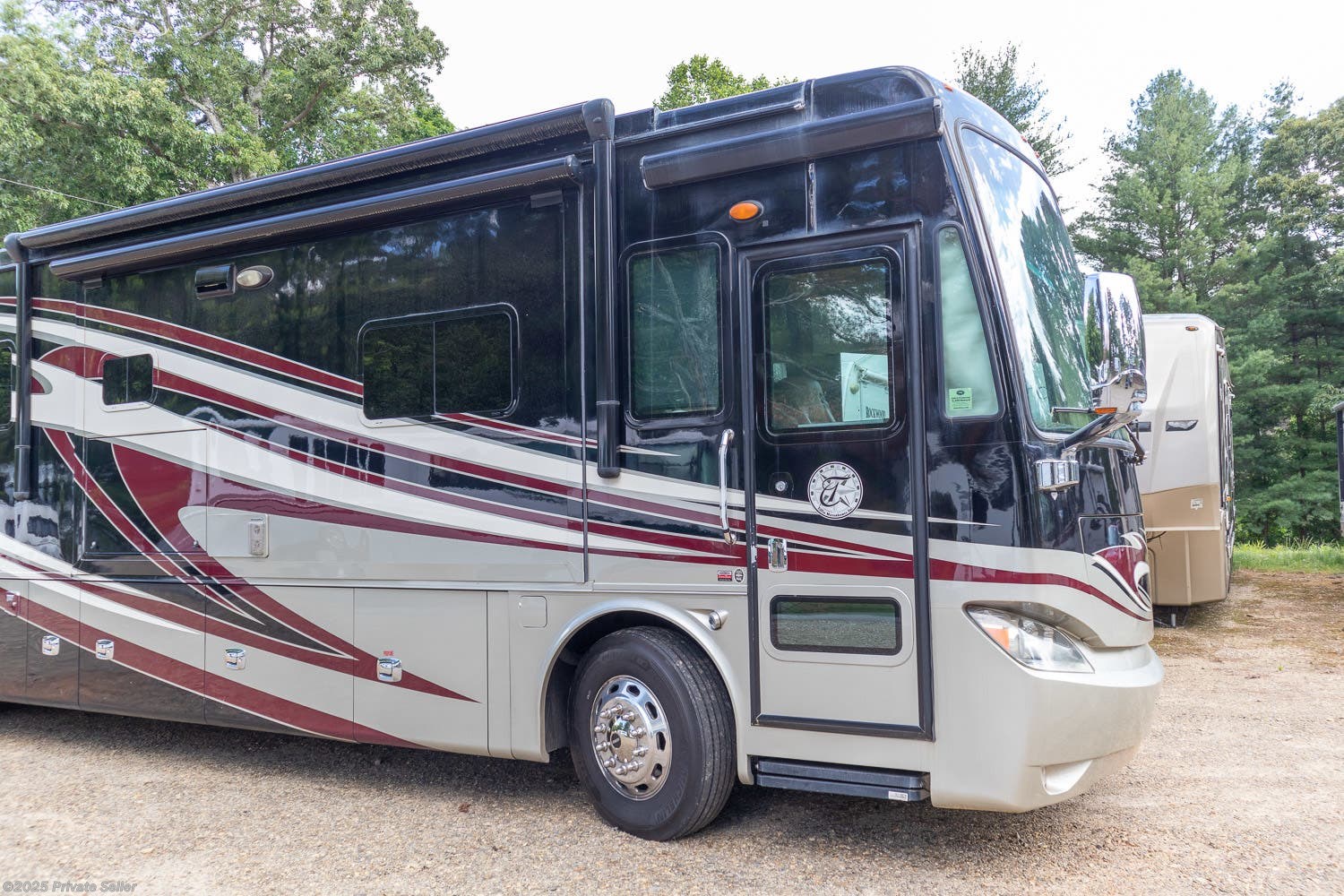 Email now about this 2014 Tiffin Phaeton 40 QBH! Used 2014 Tiffin Phaeton 40 QBH available in Bakersville, North Carolina