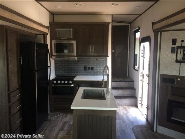 Used 2019 Forest River Wildwood Heritage Glen LTZ available in  Hastings, Minnesota