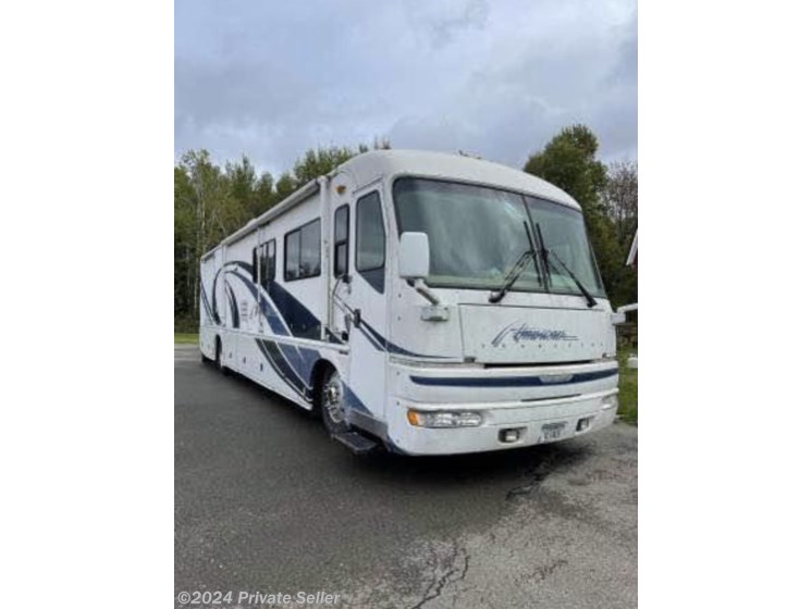 Used 2000 Fleetwood American Tradition available in Saint David, Maine