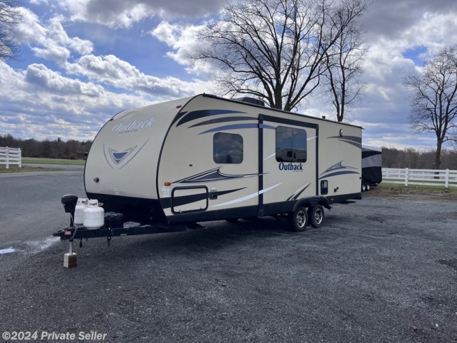 2016 Outback Ultra-Lite 255UBH by Keystone from Ryan in Herndon, Virginia