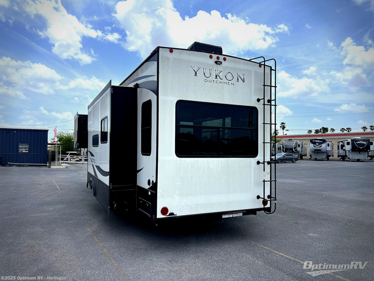 Contact us now about this 2022 Dutchmen Yukon 320RL! 2022 Yukon 320RL by Dutchmen from Optimum RV - Harlingen in La Feria, Texas