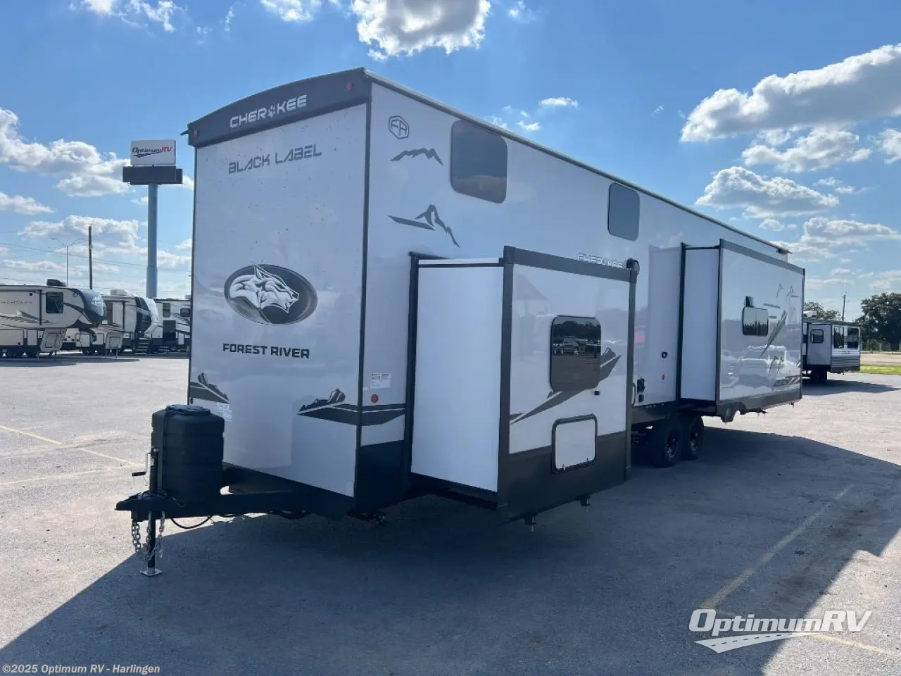 New 2025 Forest River Cherokee Black Label 39DLBL available in La Feria, Texas