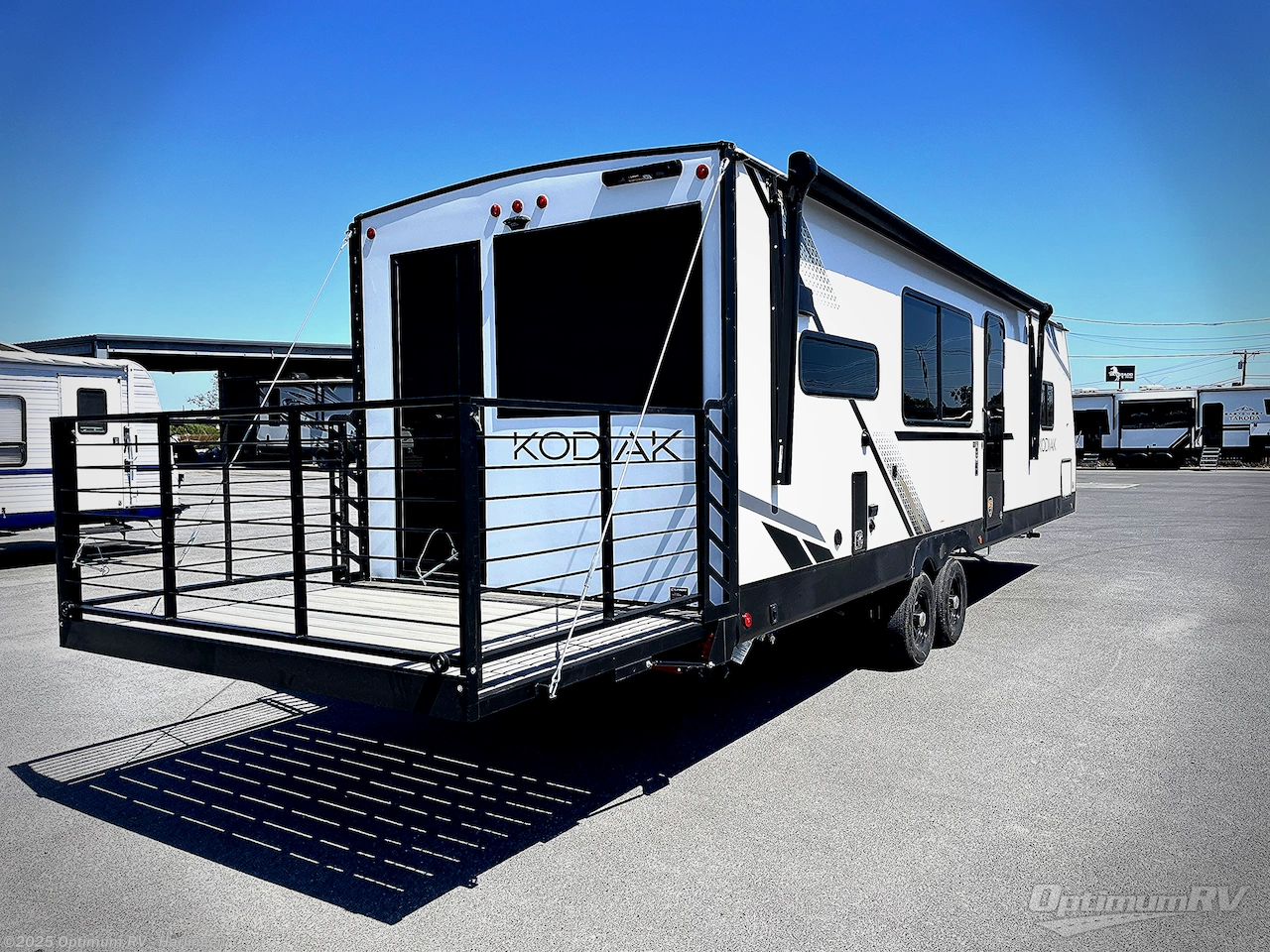 Contact us now about this 2025 Dutchmen Kodiak 308BHSL! 2025 Kodiak 308BHSL by Dutchmen from Optimum RV - Harlingen in La Feria, Texas