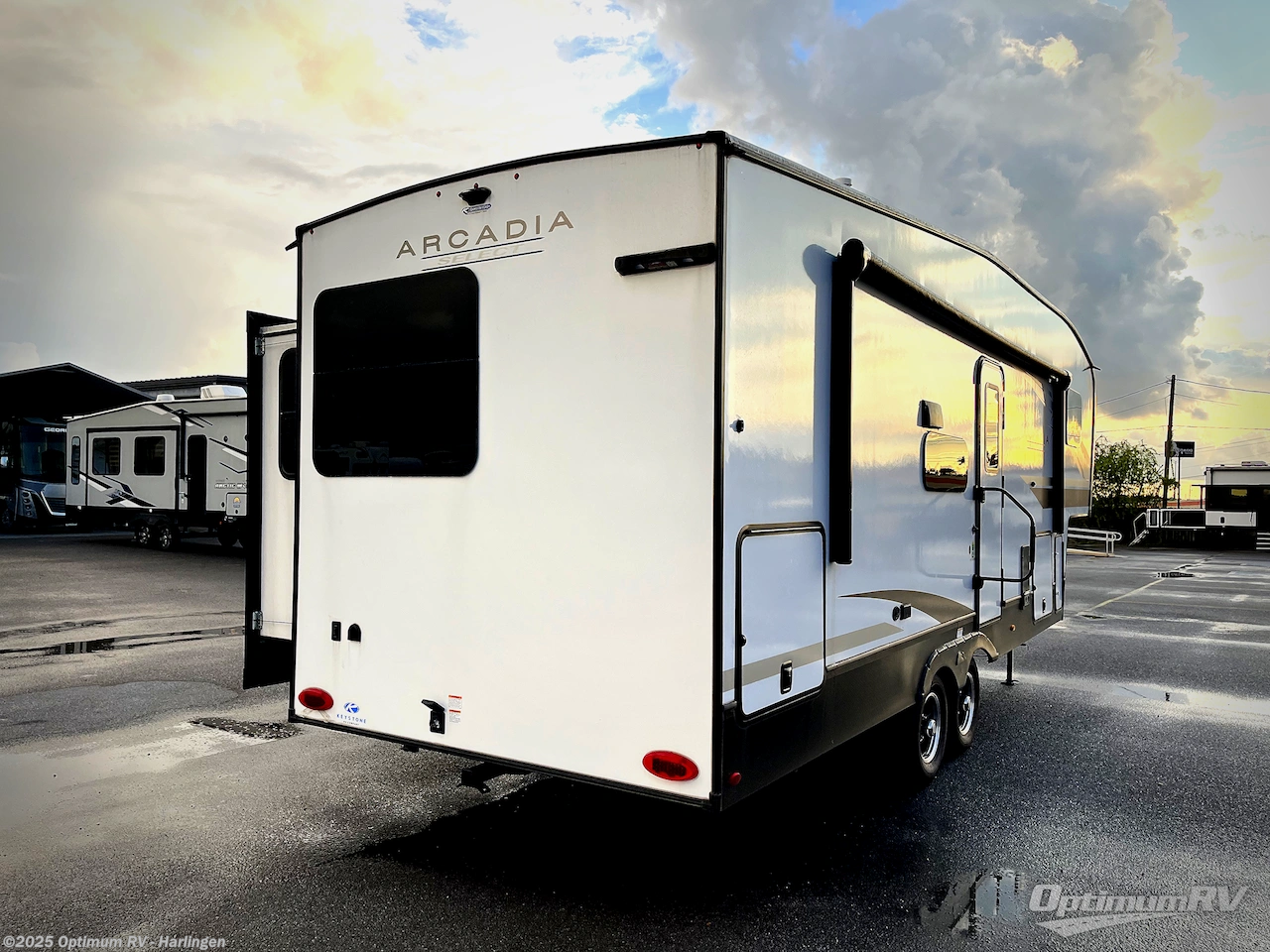 Call now about this 2025 Keystone Arcadia Select 24SRE! 2025 Keystone Arcadia Select 24SRE - New Fifth Wheel For Sale by Optimum RV - Harlingen in La Feria, Texas features Slideout, Awning