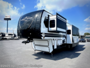 Call now about this 2025 East to West Takoda 399TH! 2025 East to West Takoda 399TH - New Fifth Wheel For Sale by Optimum RV - Harlingen in La Feria, Texas features Slideout, Awning