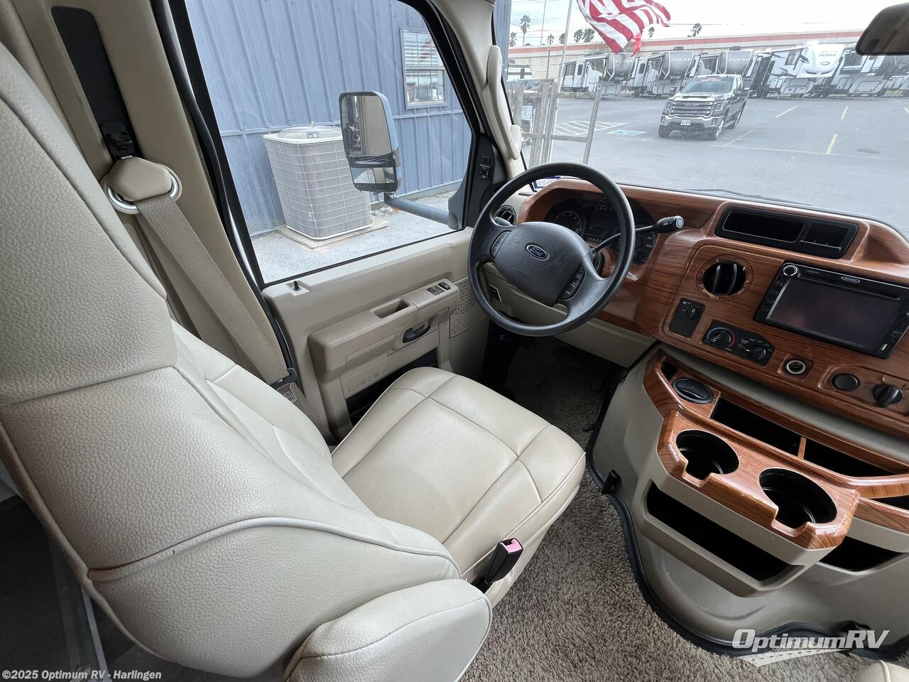 Used 2011 Thor FREEDOM ELITE 26BE available in La Feria, Texas