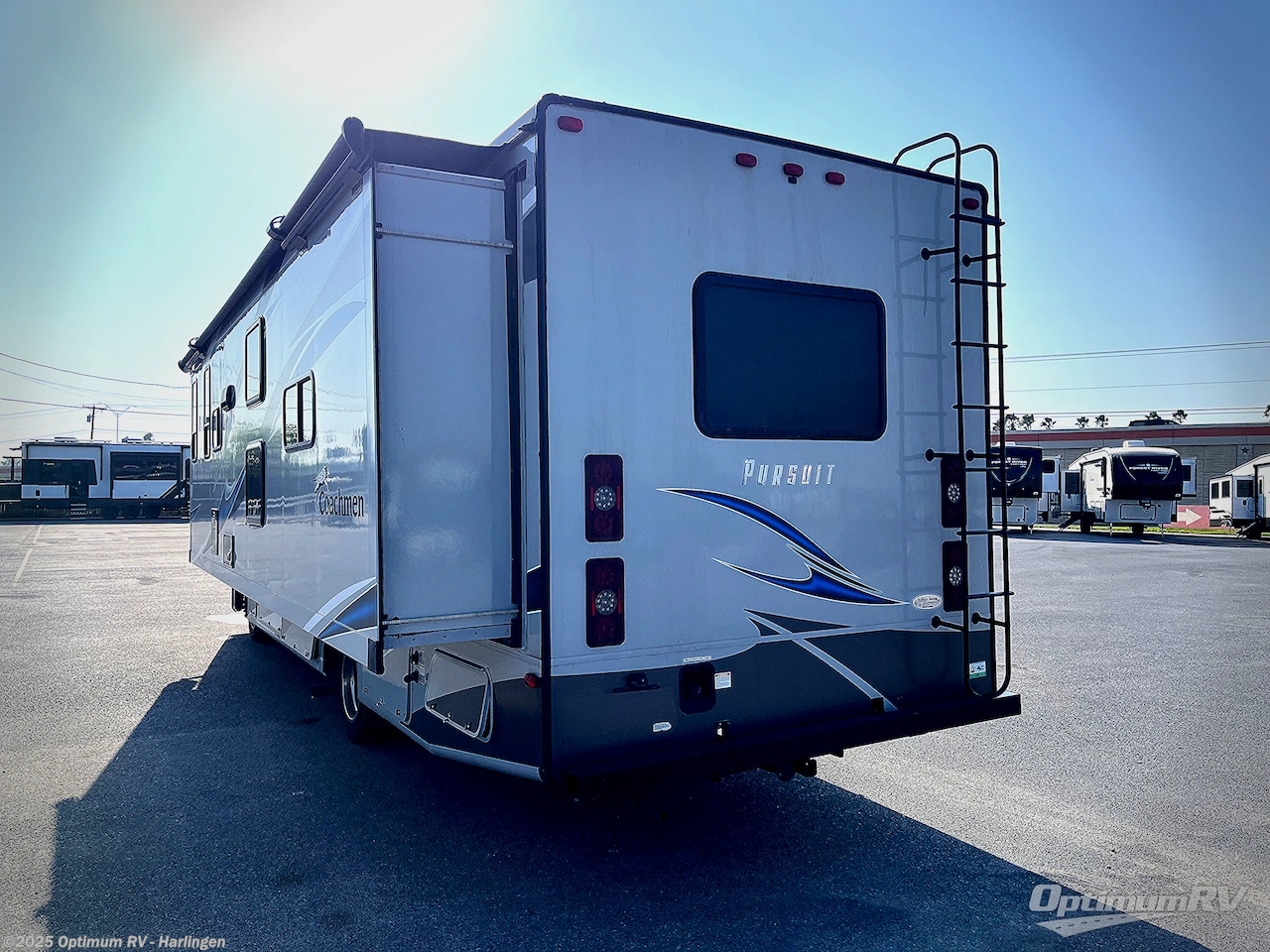 Contact us now about this 2021 Coachmen Pursuit 31BH! 2021 Pursuit 31BH by Coachmen from Optimum RV - Harlingen in La Feria, Texas