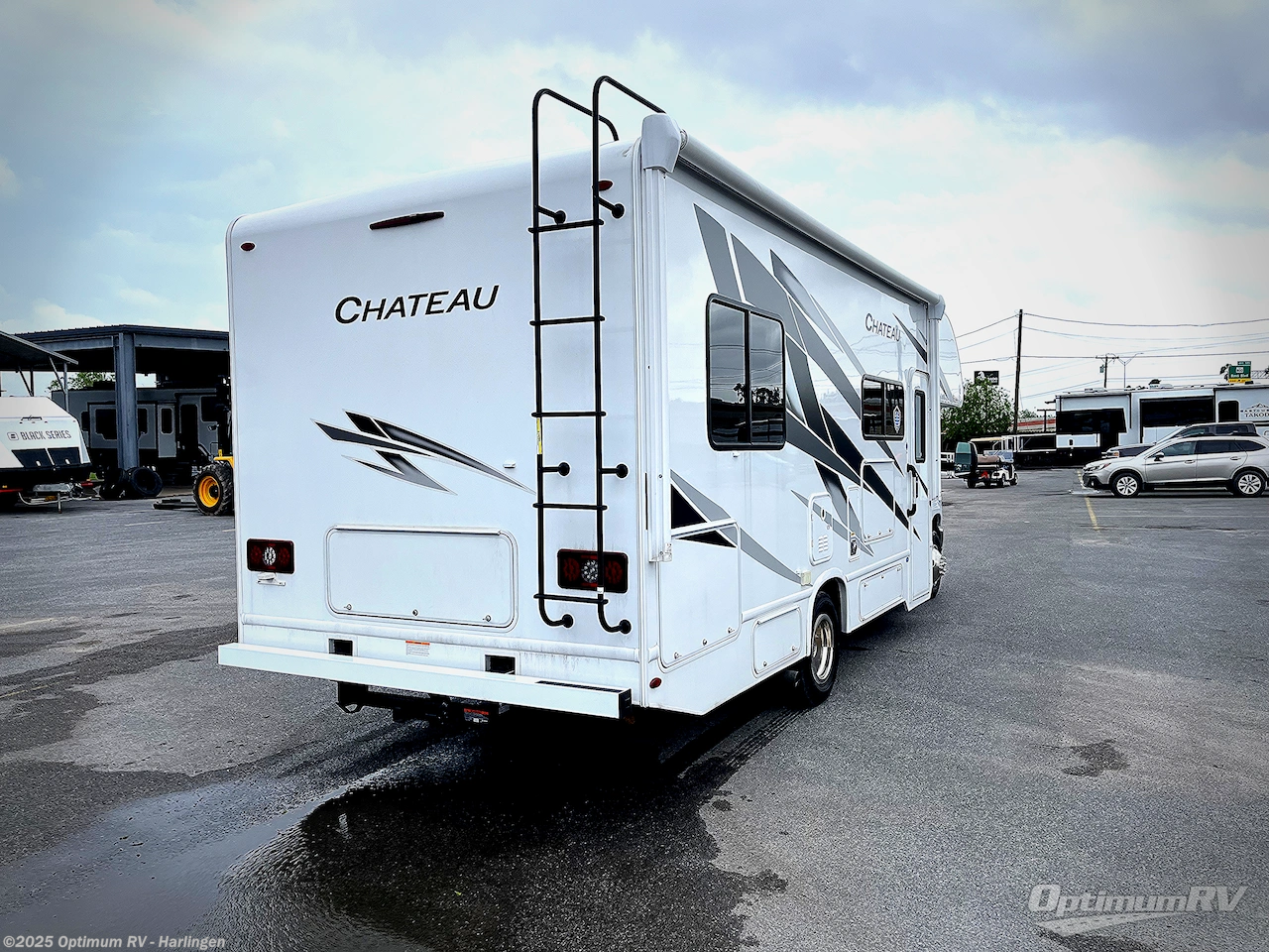 Call now about this 2024 Thor Chateau 25V! 2024 Thor Chateau 25V - Used Class C For Sale by Optimum RV - Harlingen in La Feria, Texas features Awning, Slideout