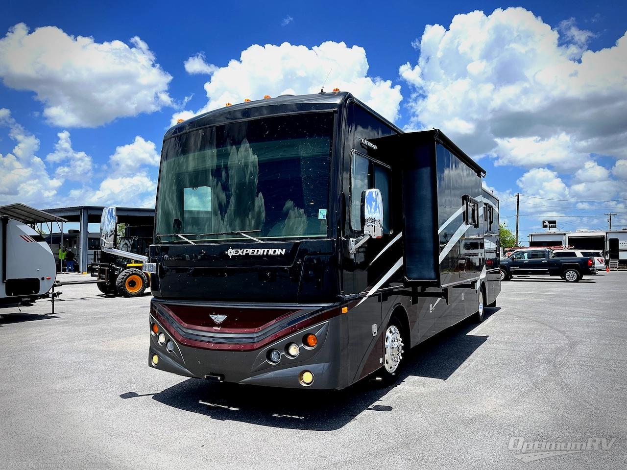 Call now about this 2014 Fleetwood Expedition 38B! 2014 Fleetwood Expedition 38B - Used Class A For Sale by Optimum RV - Harlingen in La Feria, Texas features Slideout