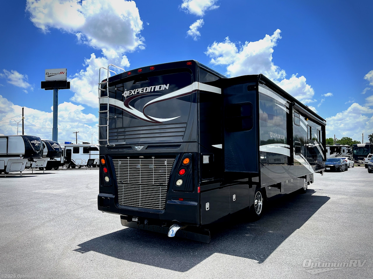 Contact us now about this 2014 Fleetwood Expedition 38B! 2014 Expedition 38B by Fleetwood from Optimum RV - Harlingen in La Feria, Texas
