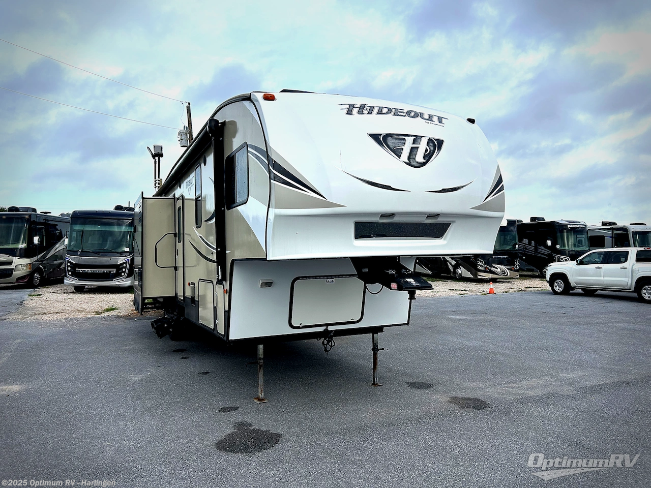 Email now about this 2017 Keystone Hideout 298BHDS! Used 2017 Keystone Hideout 298BHDS available in La Feria, Texas