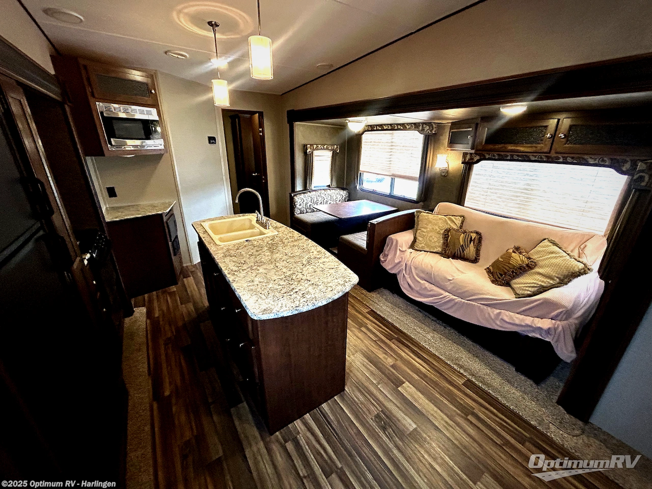 Used 2017 Keystone Hideout 298BHDS available in La Feria, Texas