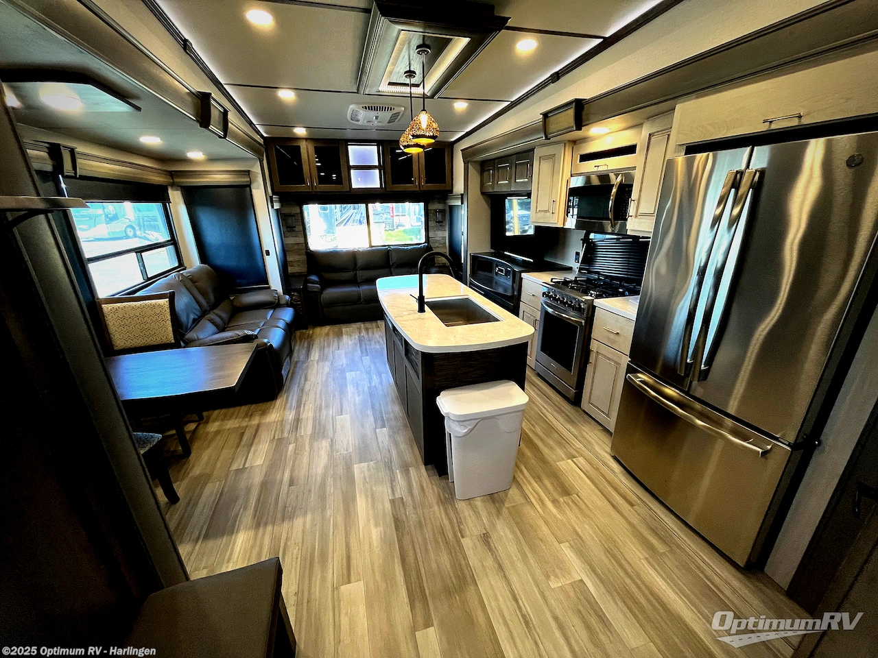 Used 2021 Skyline Alliance Paradigm 370FB available in La Feria, Texas