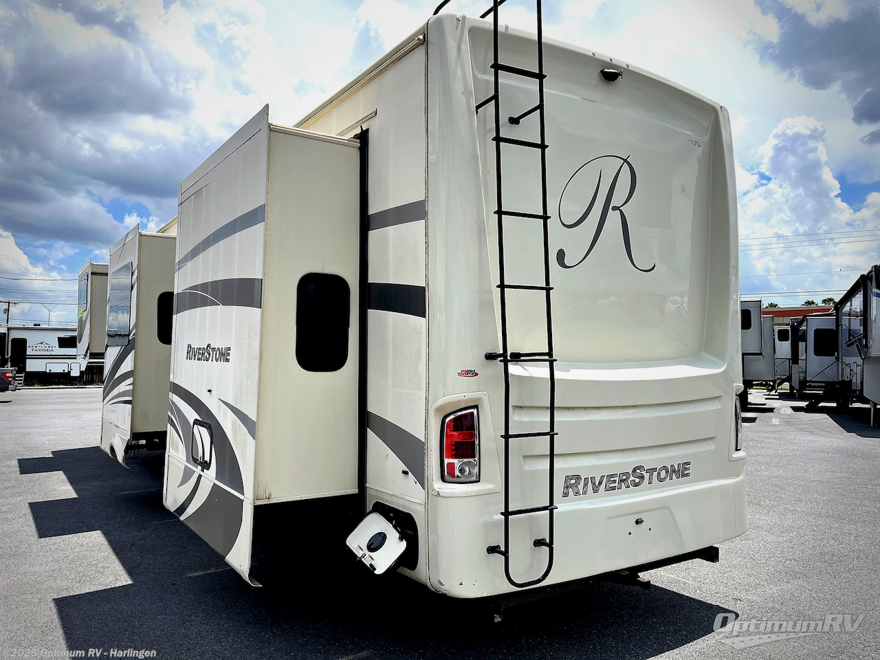 Contact us now about this 2018 Forest River RiverStone 39FK! 2018 RiverStone 39FK by Forest River from Optimum RV - Harlingen in La Feria, Texas