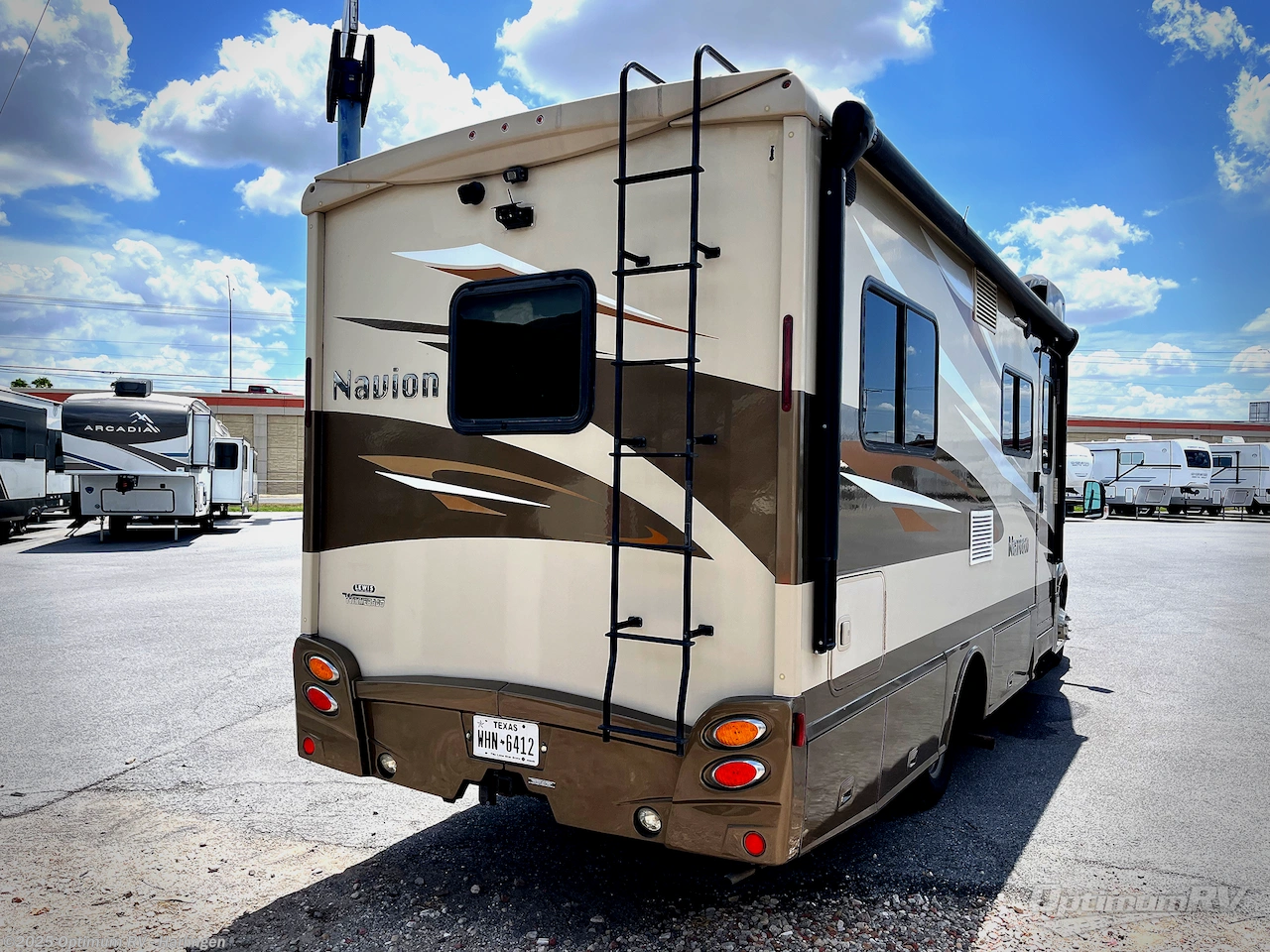 Call now about this 2017 Itasca Navion 24V! 2017 Itasca Navion 24V - Used Class C For Sale by Optimum RV - Harlingen in La Feria, Texas features Slideout