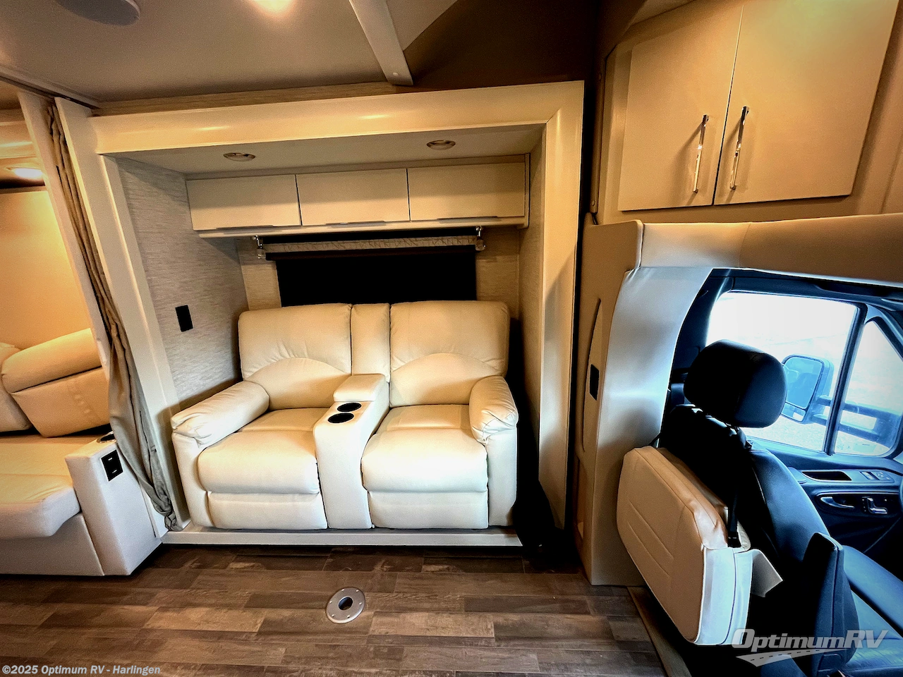 Used 2020 Tiffin Wayfarer 25RW available in La Feria, Texas