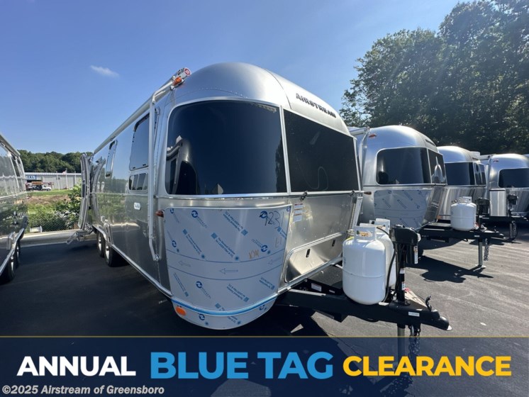 Email now about this 2026 Airstream Flying Cloud 27FB! New 2026 Airstream Flying Cloud 27FB available in Colfax, North Carolina