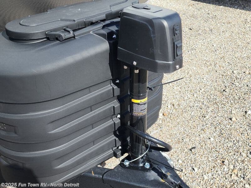 Contact us now about this 2025 Forest River Salem 28VIEWX! 2025 Salem 28VIEWX by Forest River from Fun Town RV - North Detroit in North Branch, Michigan