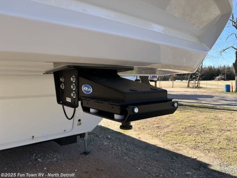 Contact us now about this 2025 Palomino Columbus 383RLH! 2025 Columbus 383RLH by Palomino from Fun Town RV - North Detroit in North Branch, Michigan