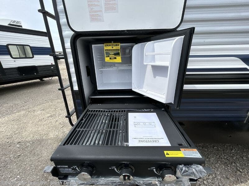 Contact us now about this 2025 Palomino Puma 32BH2B! 2025 Puma 32BH2B by Palomino from Fun Town RV - North Detroit in North Branch, Michigan