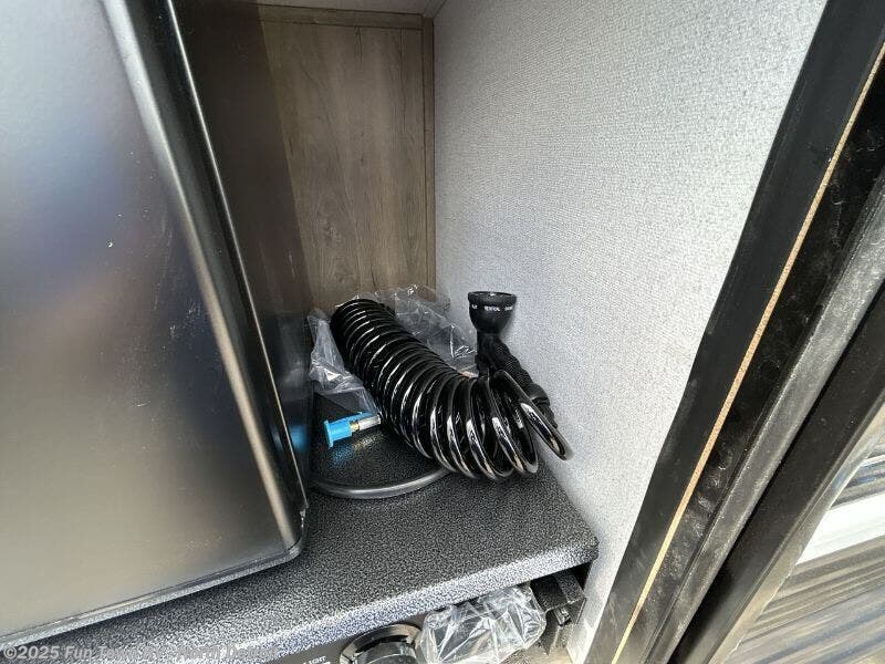 New 2025 Palomino Puma 32BH2B available in North Branch, Michigan