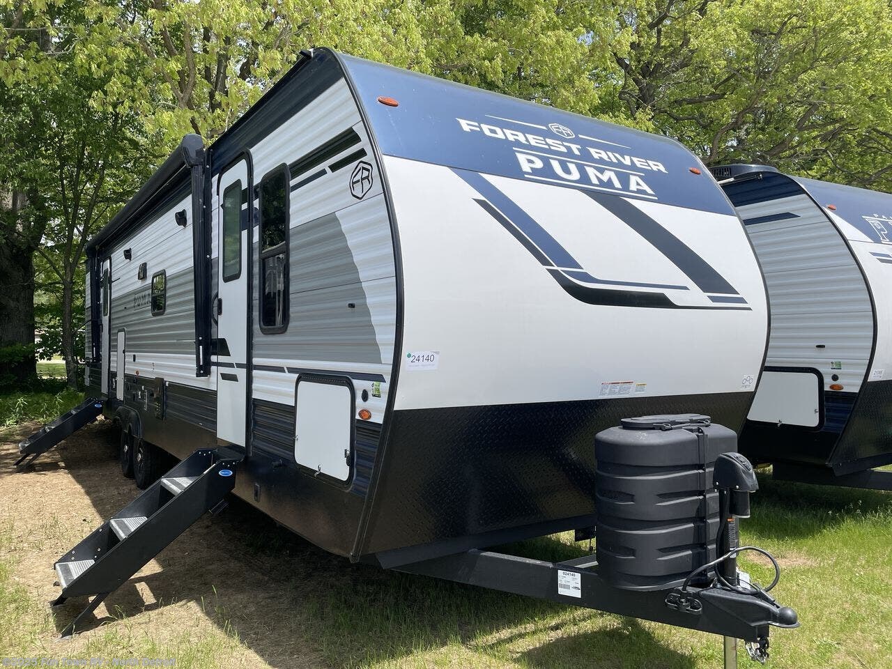 Call now about this 2025 Palomino Puma 337BH! 2025 Palomino Puma 337BH - New Travel Trailer For Sale by Fun Town RV - North Detroit in North Branch, Michigan