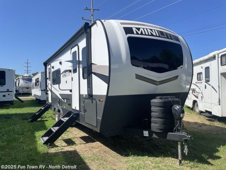 Email now about this 2025 Forest River Rockwood Mini Lite 2515S! New 2025 Forest River Rockwood Mini Lite 2515S available in North Branch, Michigan