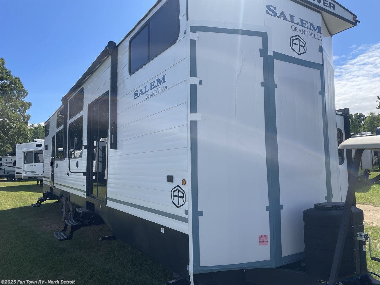 Call now about this 2026 Forest River Salem 42ICE! 2026 Forest River Salem 42ICE - New Destination Trailer For Sale by Fun Town RV - North Detroit in North Branch, Michigan