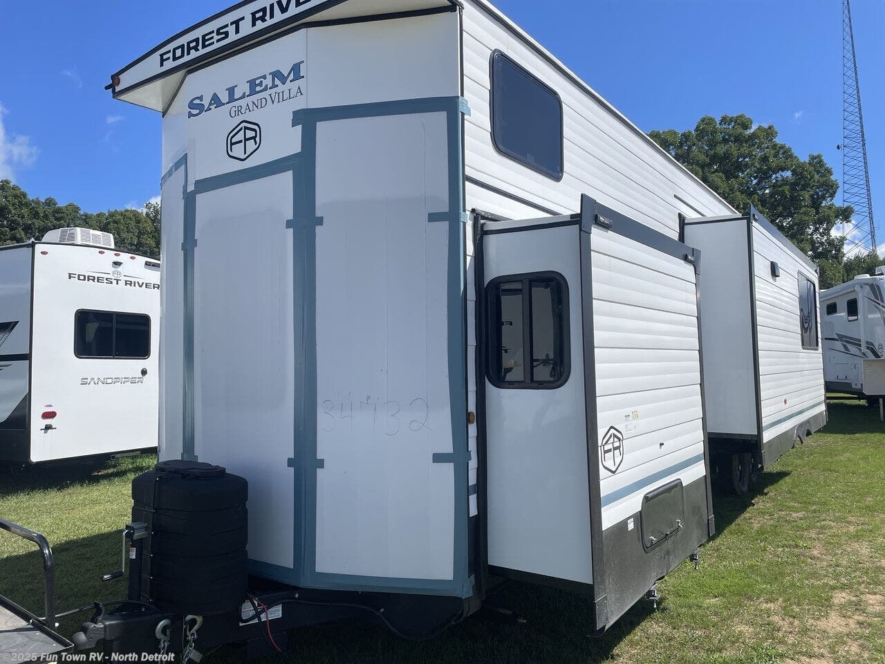 Contact us now about this 2026 Forest River Salem 42ICE! 2026 Salem 42ICE by Forest River from Fun Town RV - North Detroit in North Branch, Michigan