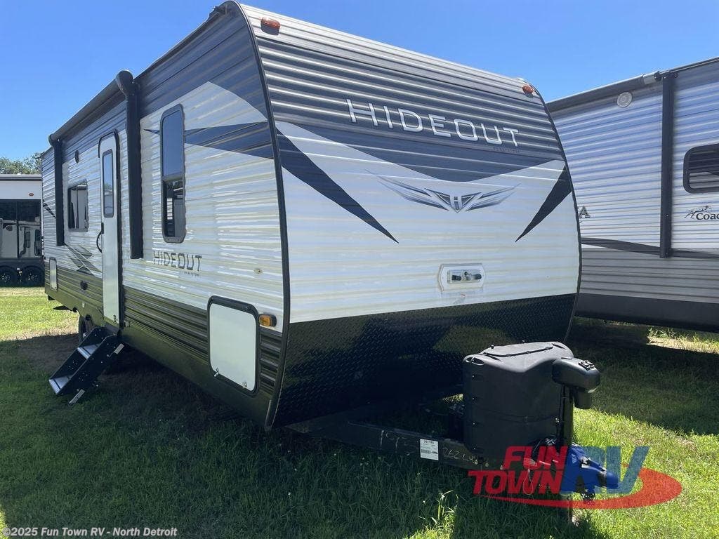 Contact us now about this 2021 Keystone Hideout 262BH! 2021 Hideout 262BH by Keystone from Fun Town RV - North Detroit in North Branch, Michigan