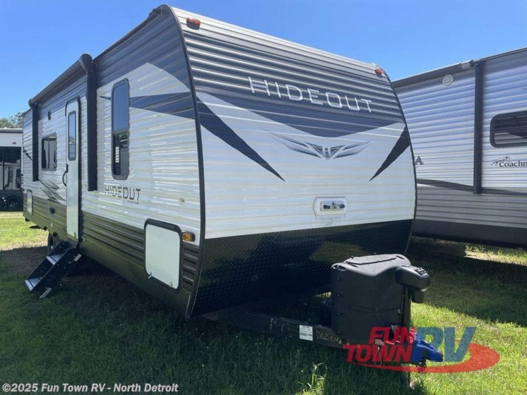 Email now about this 2021 Keystone Hideout 262BH! Used 2021 Keystone Hideout 262BH available in North Branch, Michigan