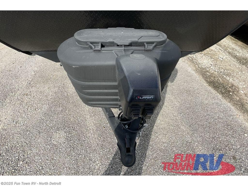 New 2025 Palomino Solaire 2580RBSS available in North Branch, Michigan