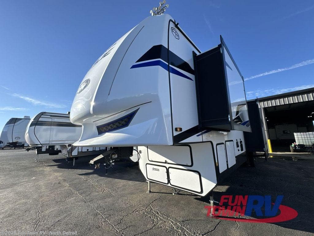 New 2026 Forest River Vengeance Rogue Armored 351G2 available in North Branch, Michigan