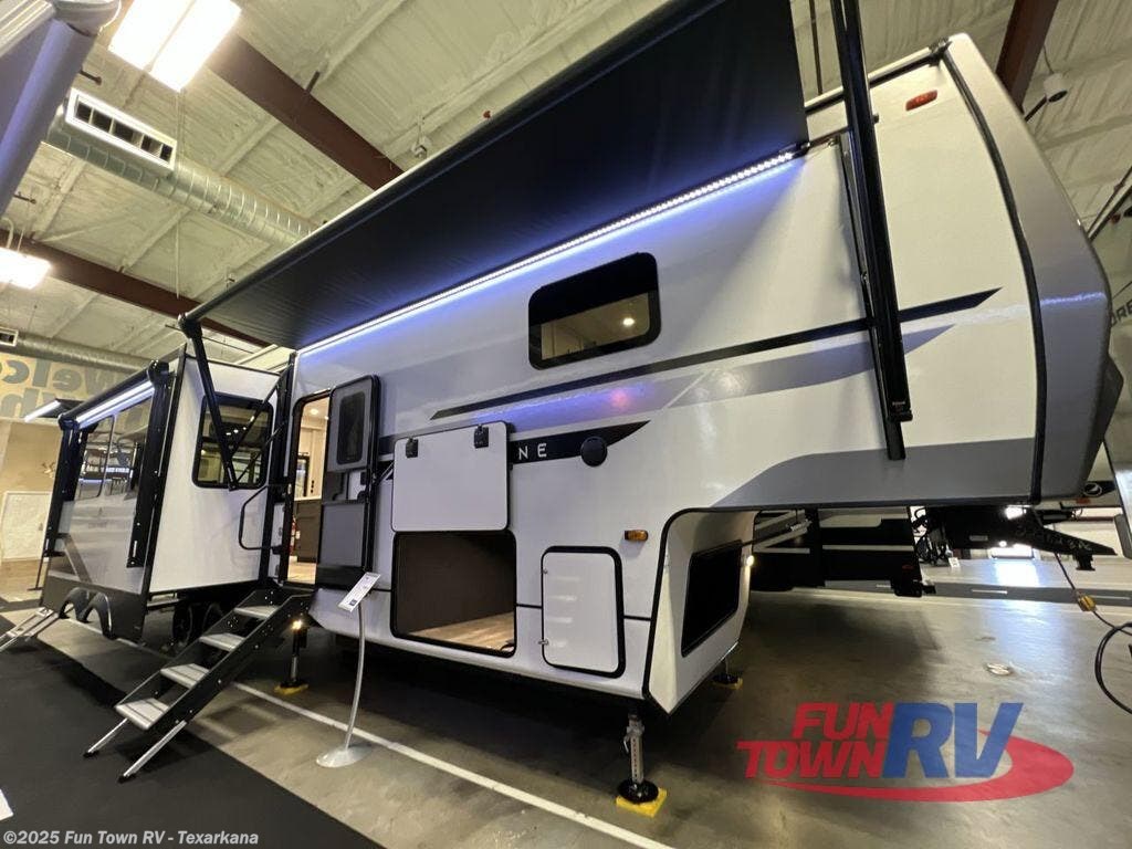 Email now about this 2025 Coachmen Brookstone 318RLL! New 2025 Coachmen Brookstone 318RLL available in Texarkana, Arkansas