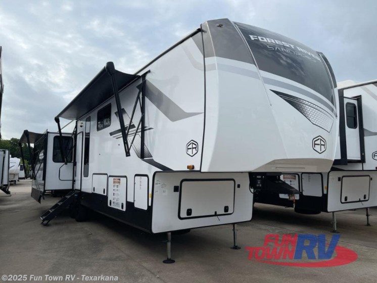 Email now about this 2025 Forest River Sandpiper 3900HBLR! New 2025 Forest River Sandpiper 3900HBLR available in Texarkana, Arkansas