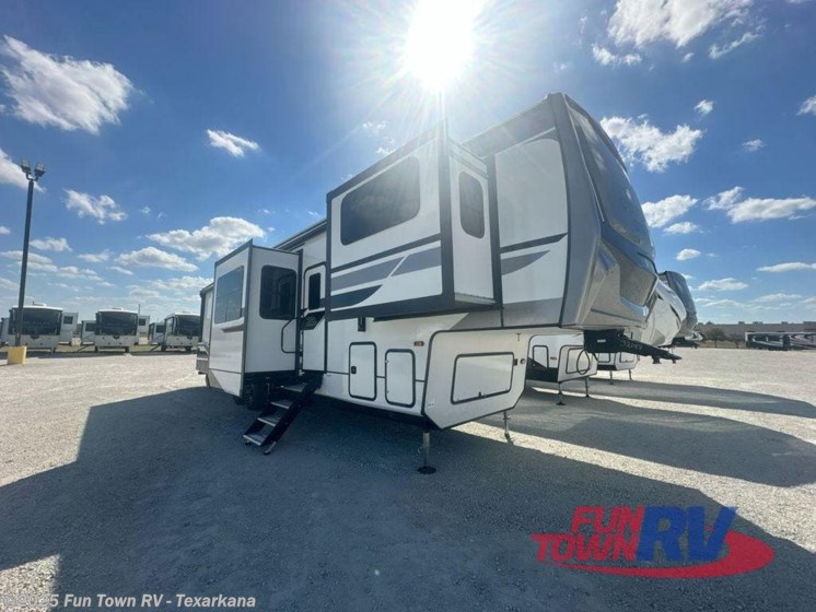 Email now about this 2025 Coachmen Brookstone 344FL! New 2025 Coachmen Brookstone 344FL available in Texarkana, Arkansas
