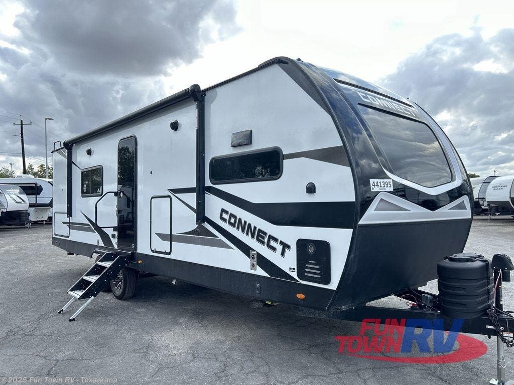 Email now about this 2025 K-Z Connect C282FKK! New 2025 K-Z Connect C282FKK available in Texarkana, Arkansas