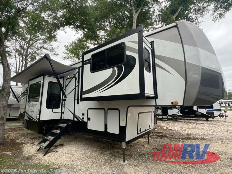 Email now about this 2023 Forest River Sandpiper 391FLRB! Used 2023 Forest River Sandpiper 391FLRB available in Texarkana, Arkansas