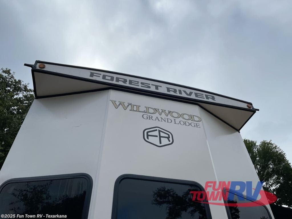 Contact us now about this 2025 Forest River Wildwood Grand Lodge 44VIEW! 2025 Wildwood Grand Lodge 44VIEW by Forest River from Fun Town RV - Texarkana in Texarkana, Arkansas