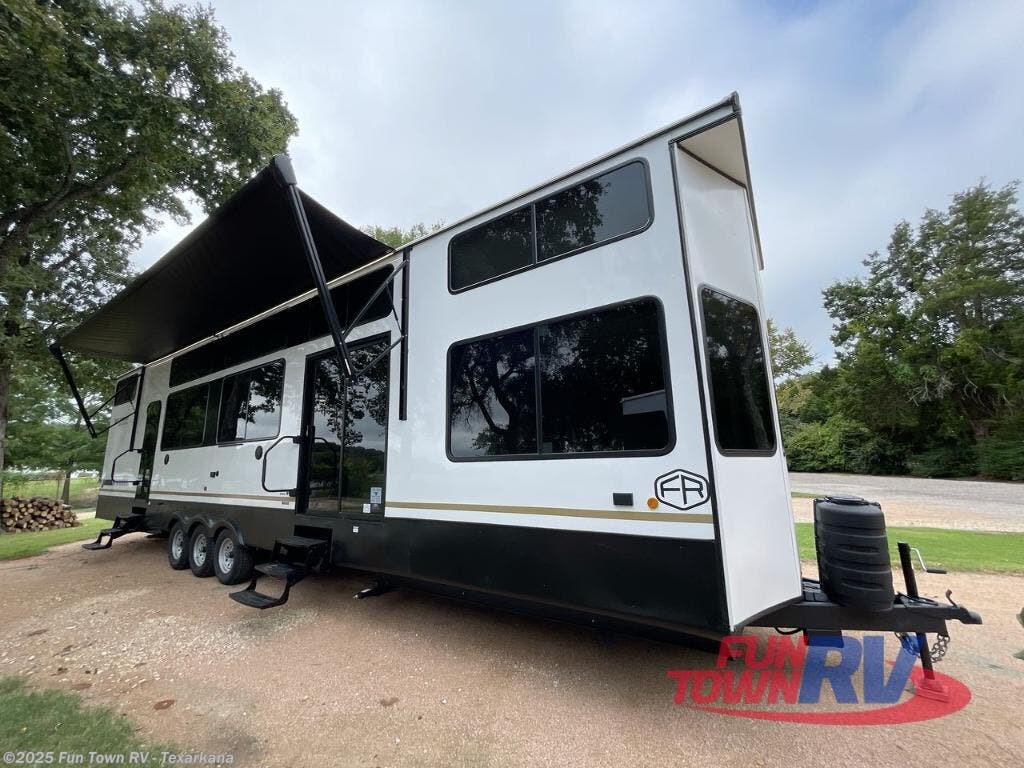 Email now about this 2025 Forest River Wildwood Grand Lodge 44VIEW! New 2025 Forest River Wildwood Grand Lodge 44VIEW available in Texarkana, Arkansas