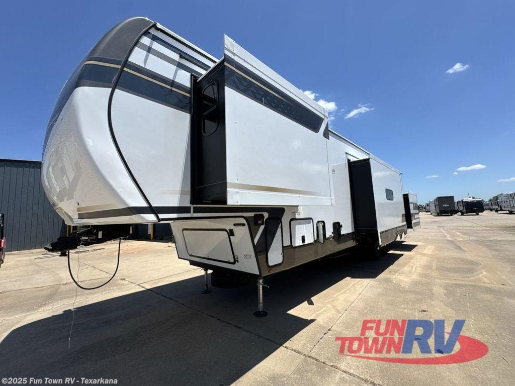 Contact us now about this 2026 Keystone Sprinter 3920DSL! 2026 Sprinter 3920DSL by Keystone from Fun Town RV - Texarkana in Texarkana, Arkansas