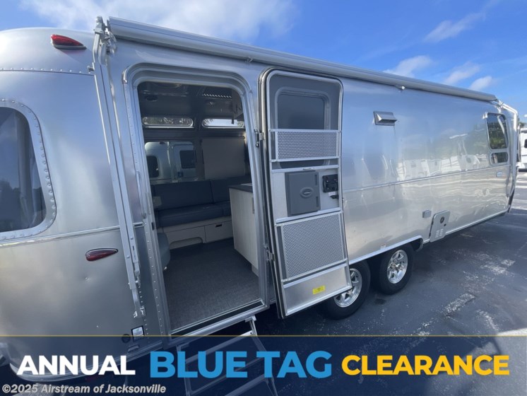 Email now about this 2025 Airstream Flying Cloud 27FB! New 2025 Airstream Flying Cloud 27FB available in Jacksonville, Florida