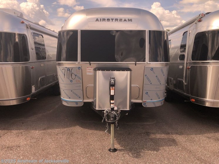 Email now about this 2026 Airstream Flying Cloud 30FB Bunk! New 2026 Airstream Flying Cloud 30FB Bunk available in Jacksonville, Florida