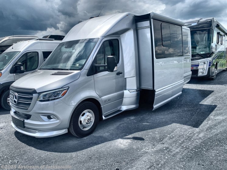 Email now about this 2022 Airstream Atlas Murphy Suite! Used 2022 Airstream Atlas Murphy Suite available in Jacksonville, Florida